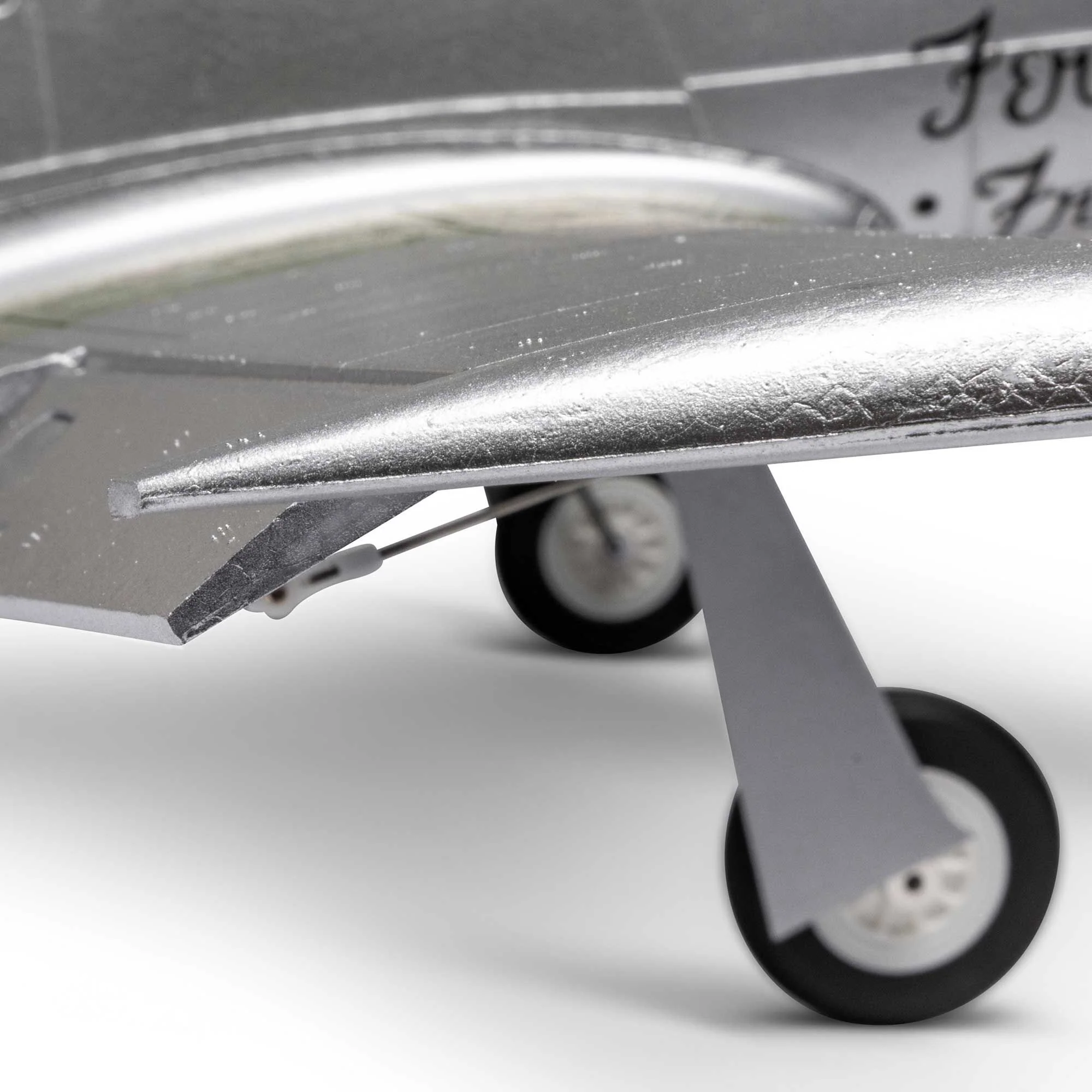 Avion E-Flite P-51D Mustang 1,0 m BNF Basic avec AS3X+ et SAFE EFL02650 - Image 8