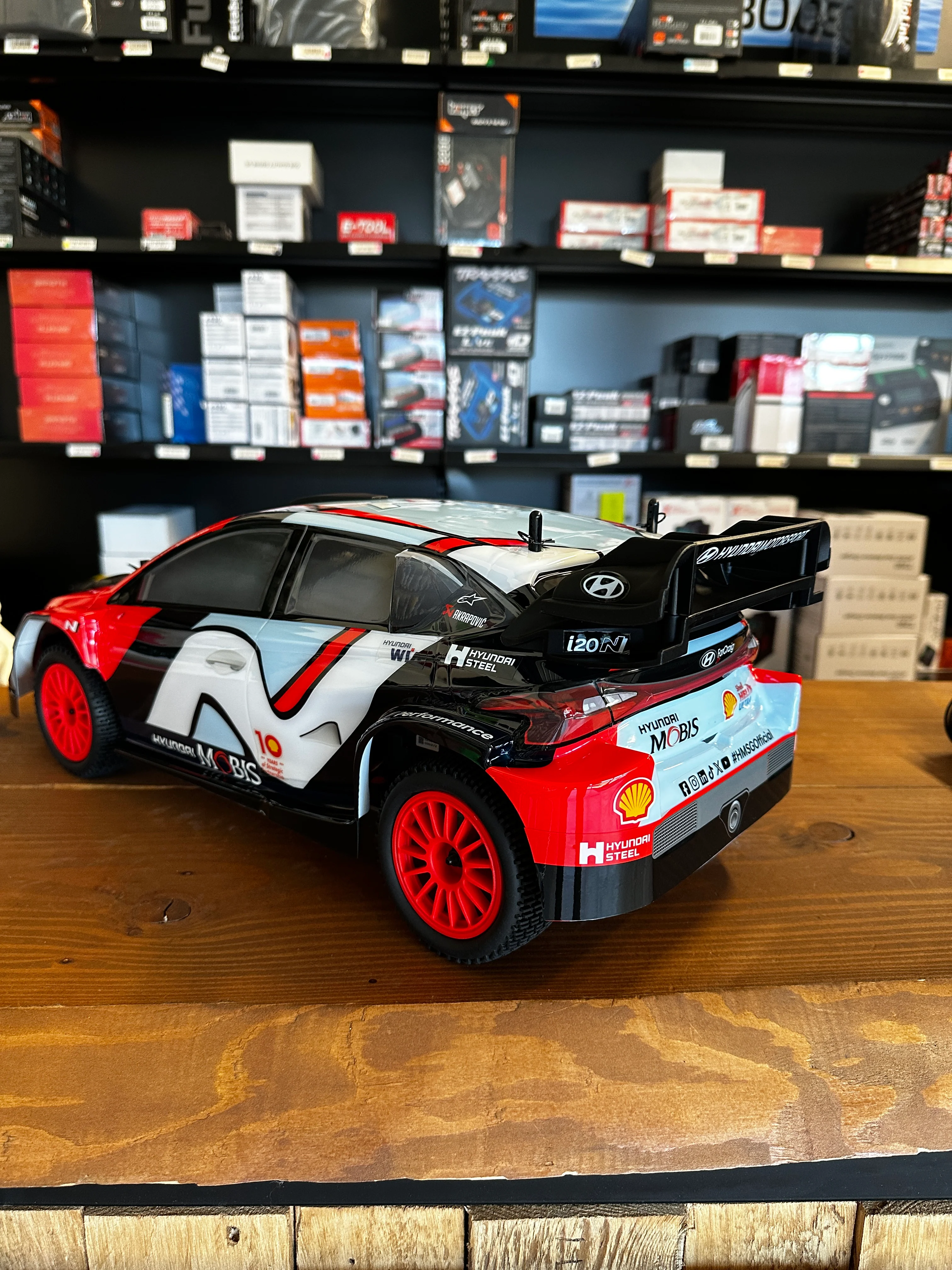 Carisma 1/8 brushless M48S Hyundai I20N rally1 hybride RTR - 90168 - Image 3