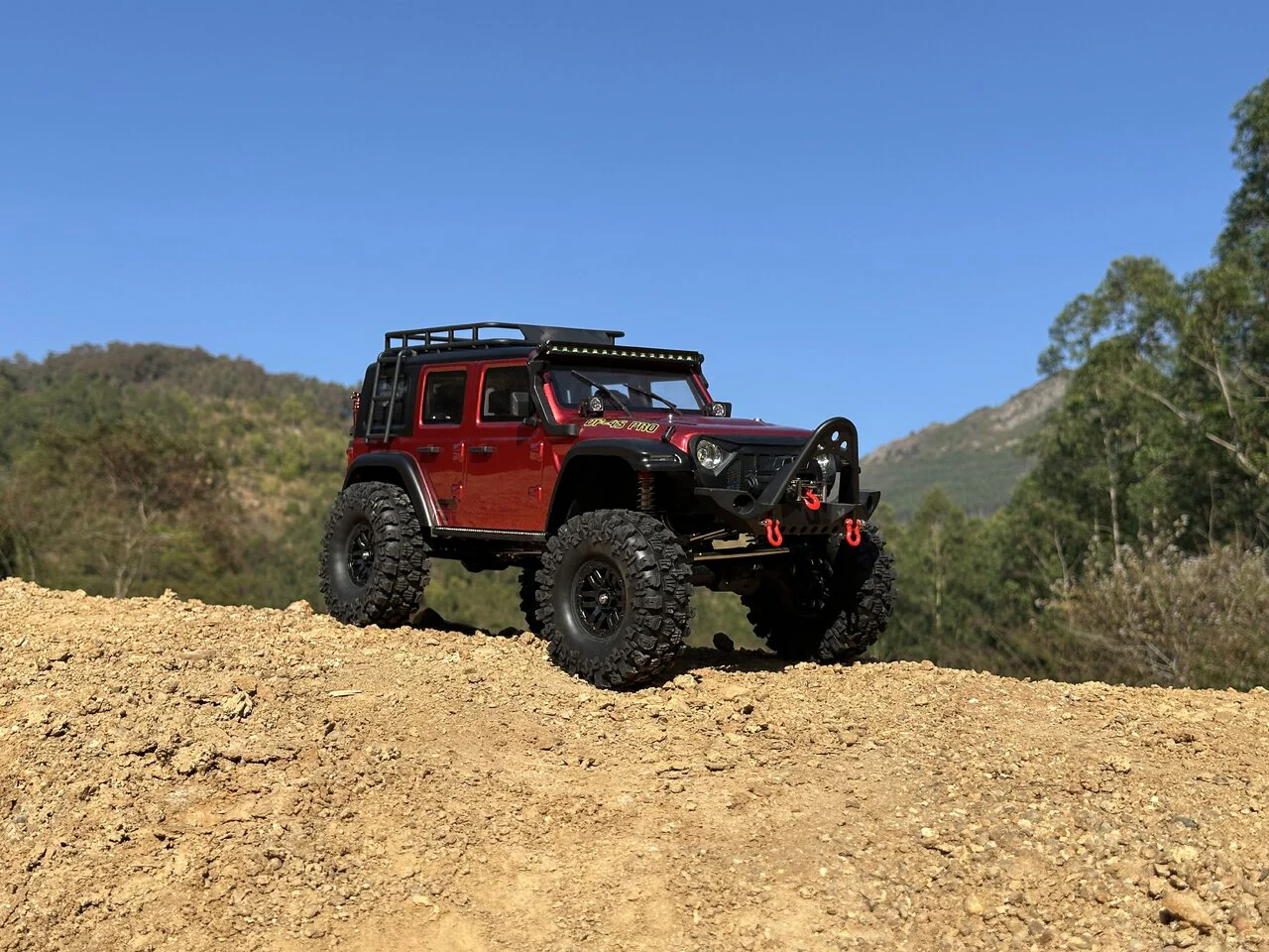DF Models Crawler RC DF-04S PRO 1/10 Scale rouge métal – Brushless RTR - Image 4