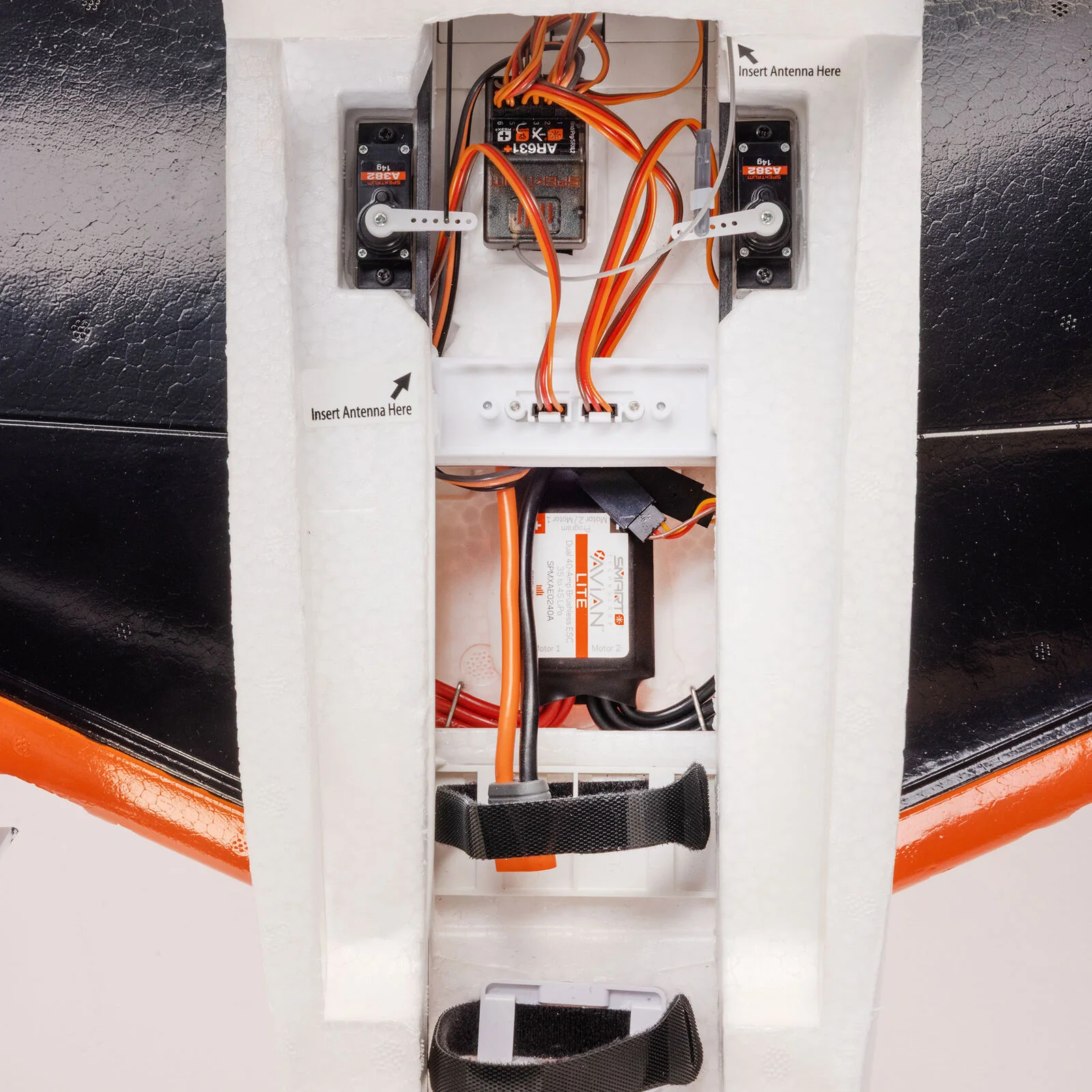E-Flite Beechcraft D18 RC-45J 1.5m AS3+ SAFE BNF EFL3726 - Image 3