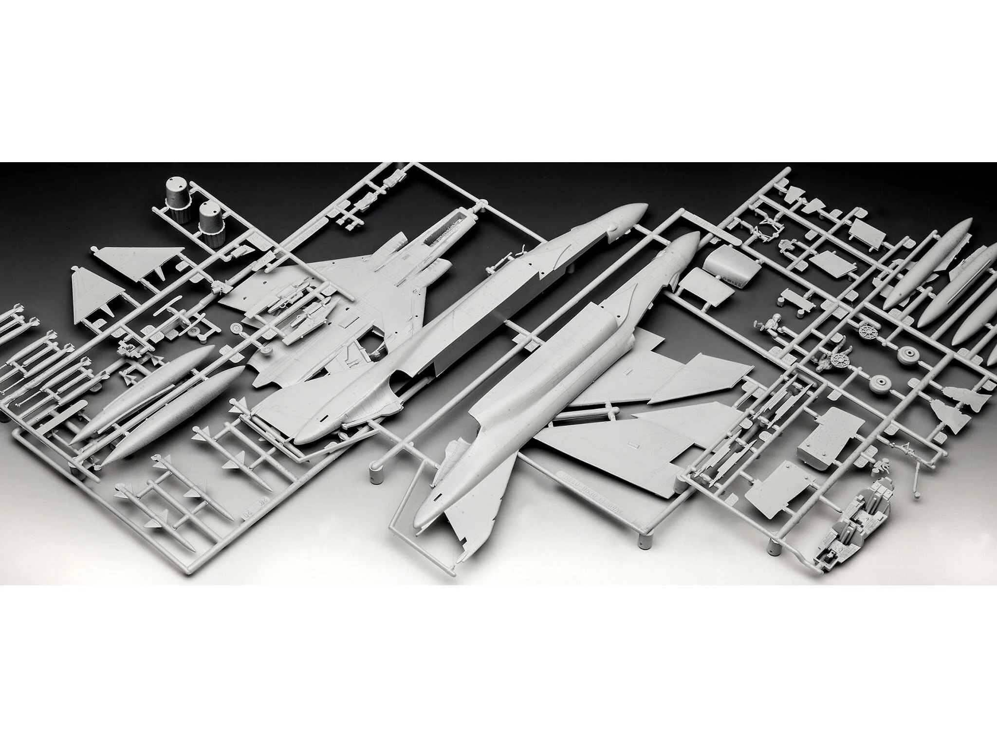 Maquette avion Revell 03941 F-4J PHANTOM II - Image 3