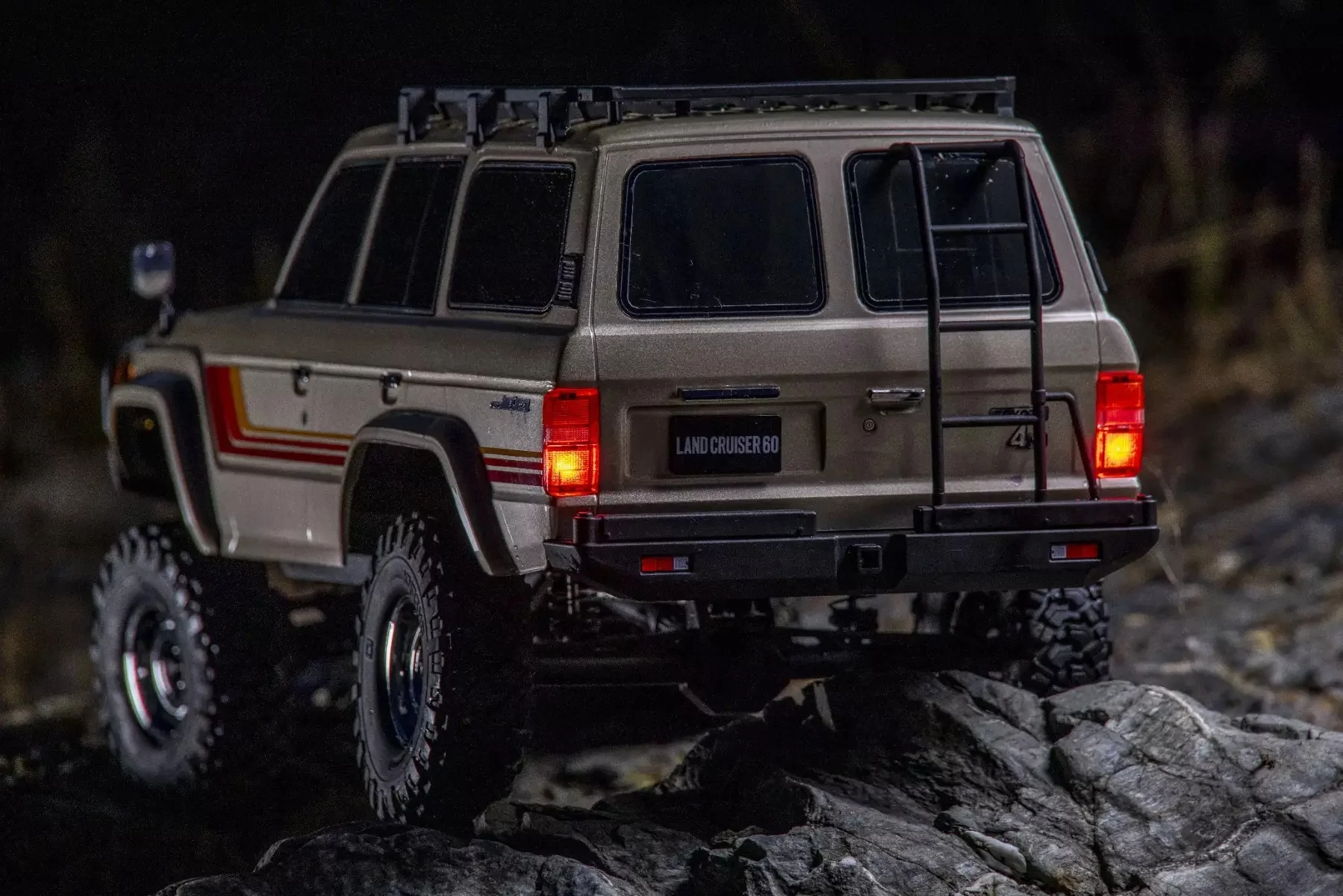 Kyosho KC10 Toyota Land Cruiser 60 Crawler 4WD 1/10 - 34801T1B - Image 8