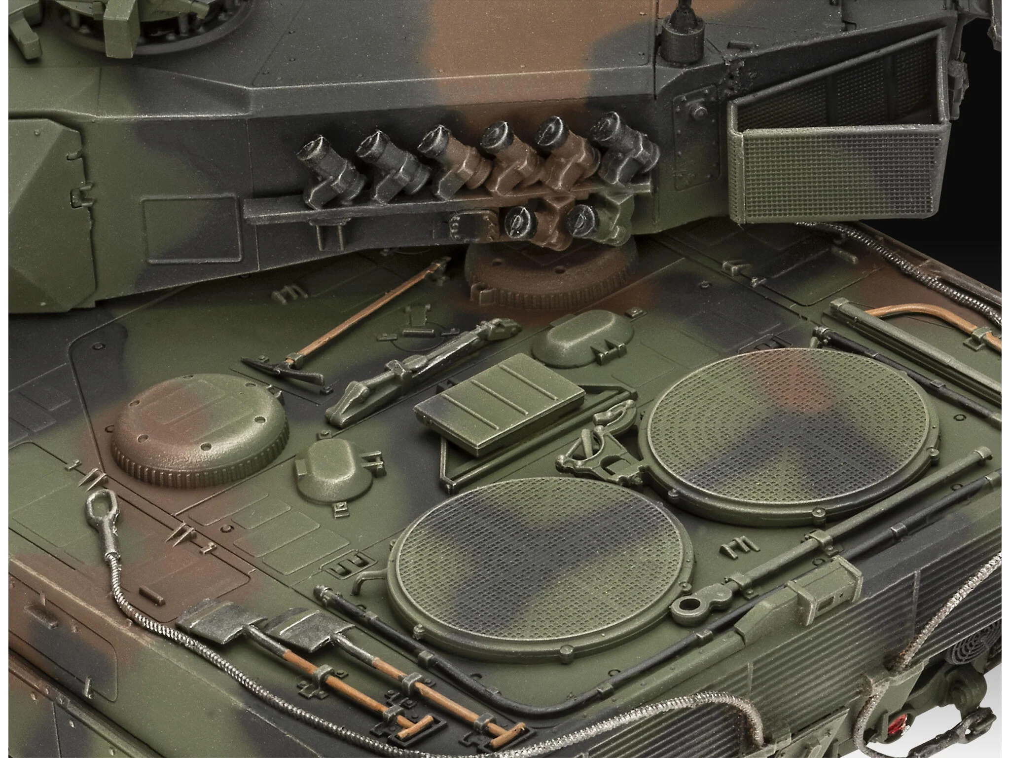 Maquette militaire Revell 05631 Leopard 2A6MA2" 70 ans Exclusive Edi avec accessoires de base - Image 4