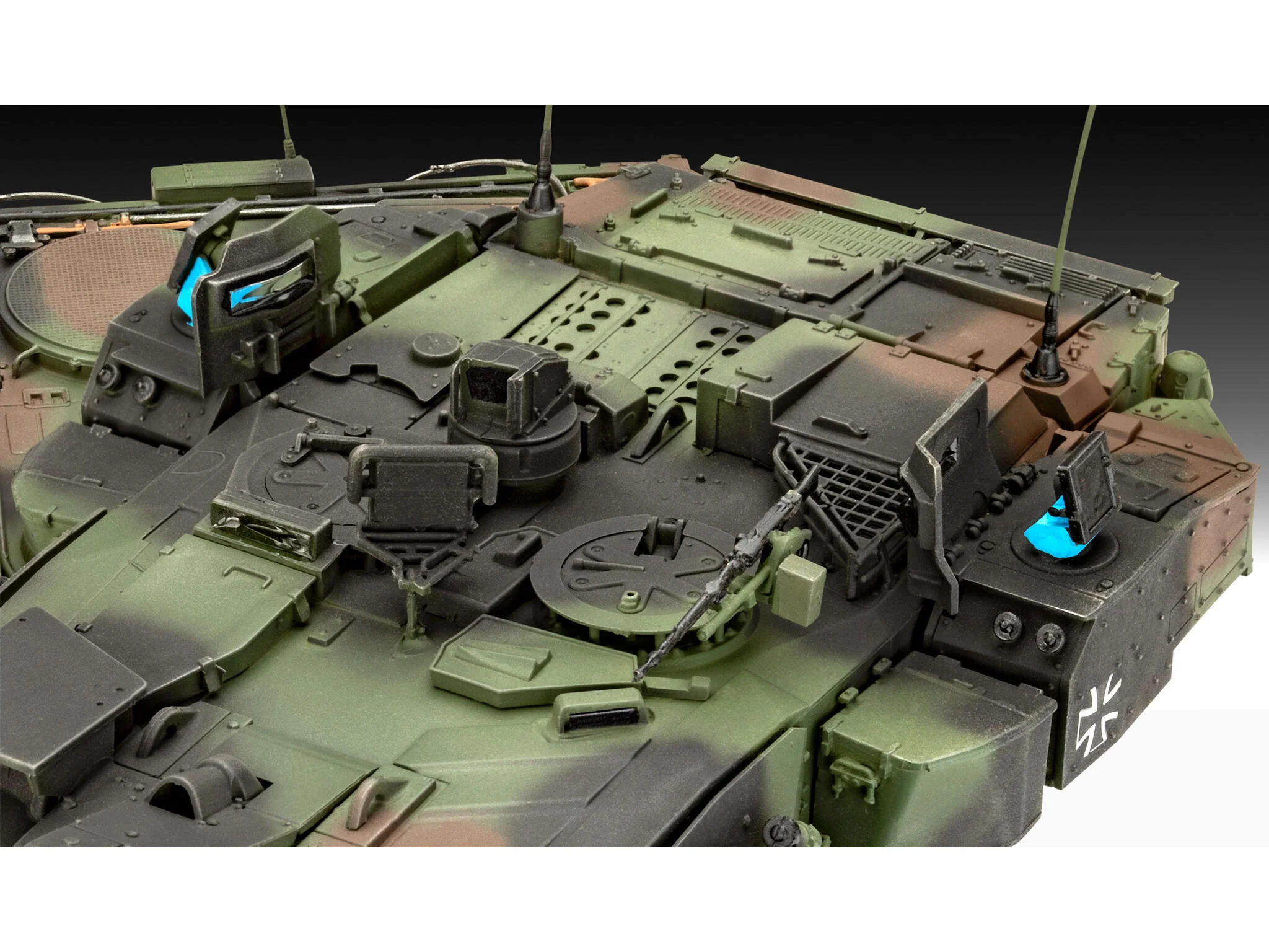 Maquette militaire Revell 63360 Model Set Leopard 2A7A1 avec accessoires de base - Image 4