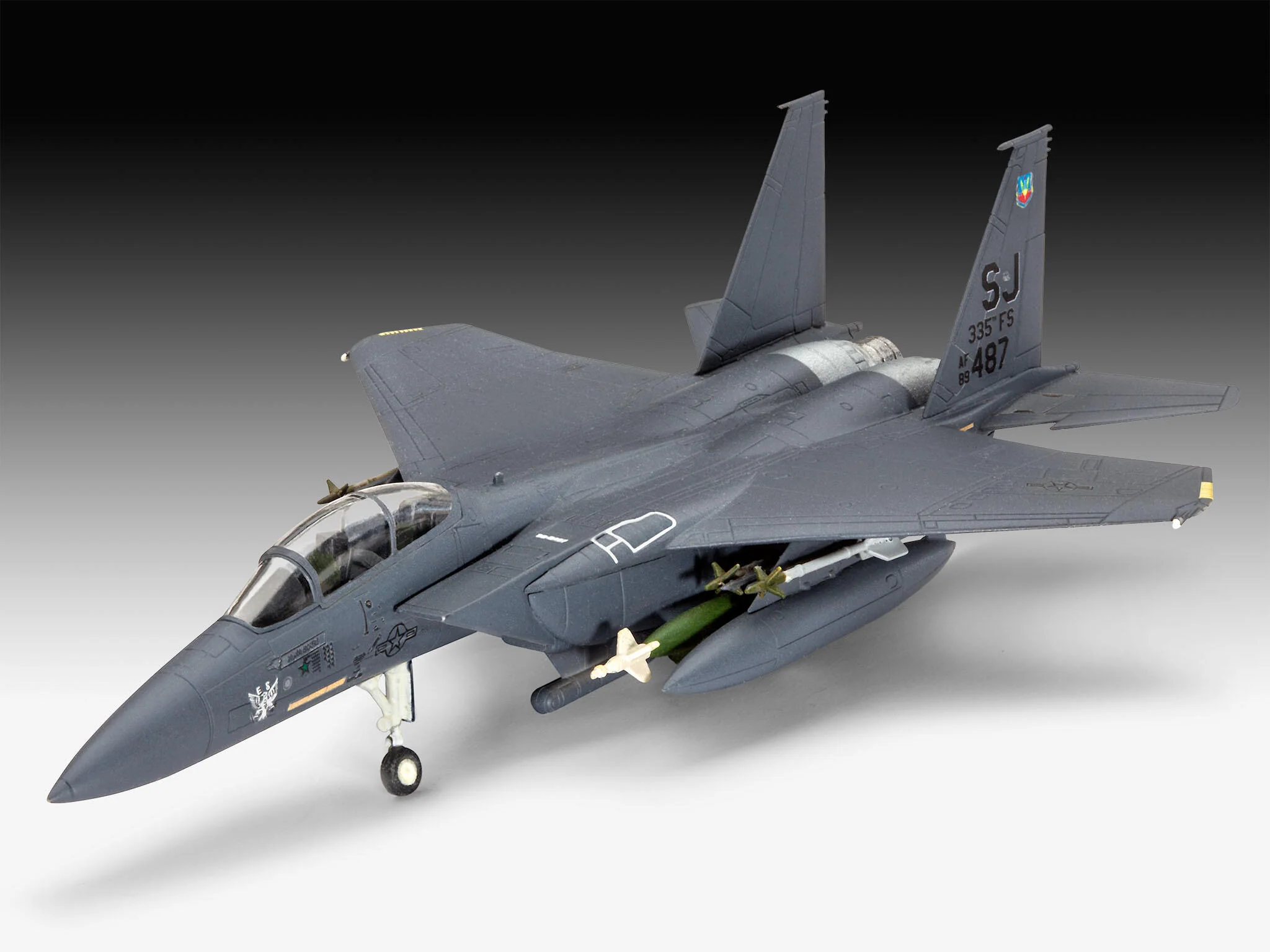 Maquette Revell Starter kit 73972 F-15E Strike Eagle & bombs avec accessoires de base - Image 4