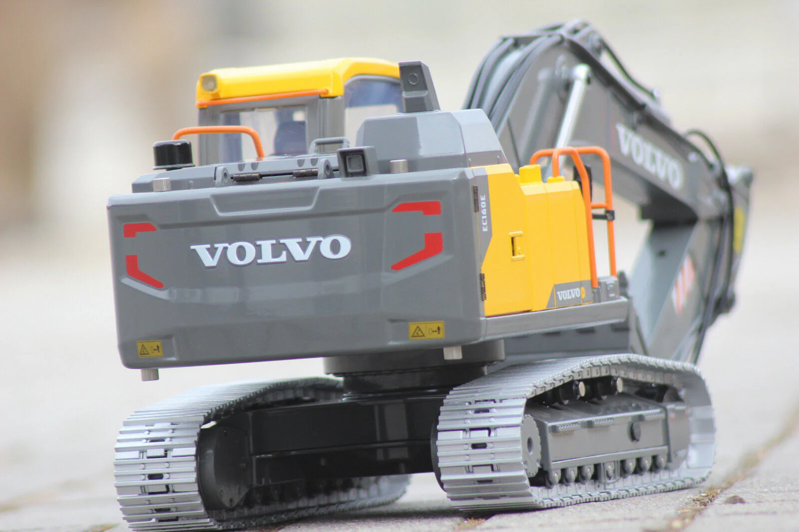 Volvo EC160E - Pelle RC électrique entièrement métallique 1/14 - Image 9